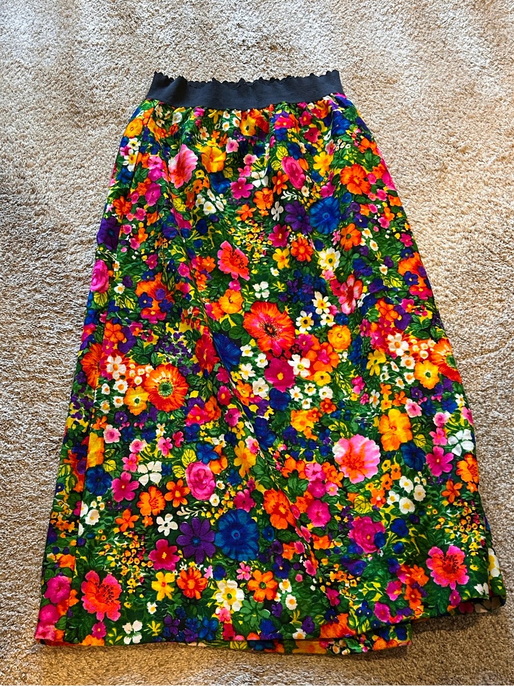 Vintage Floral A-Line Maxi Skirt in Multi-Color
